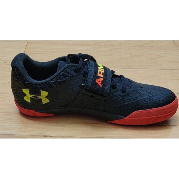 Men's Under Armour Centric Grip Track Shoes - Picture 2 of 9